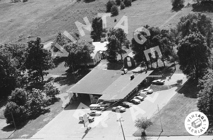 Dog n Suds (DogNSuds, Dog-N-Suds) - Allegan - Unknown Address (newer photo)